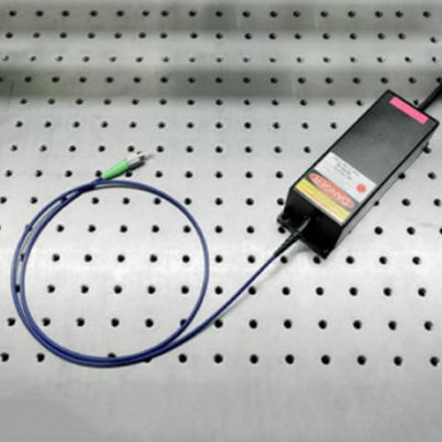 Moduli a diodi laser UV IR accoppiati in fibra multimodale e uscita in fibra monomodale