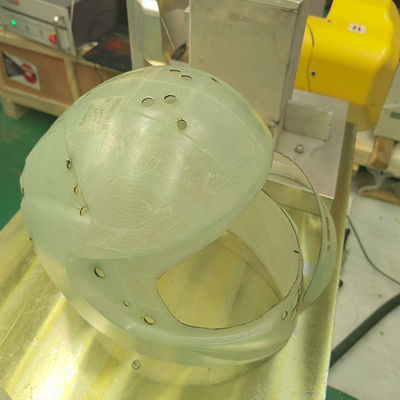 Raycus Laser Source 6 Axis 3D Robot Laser Cutter utilizzo per casco in fibra di vetro, casco in fibra di carbonio, casco Kevlar ecc